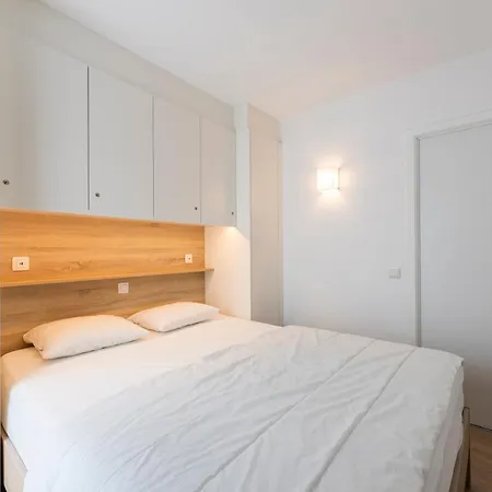 Golvenzang 0601 - 2 Slaapkamers Tot 6p - Prachtig Frontaal Zeezicht * Koksijde